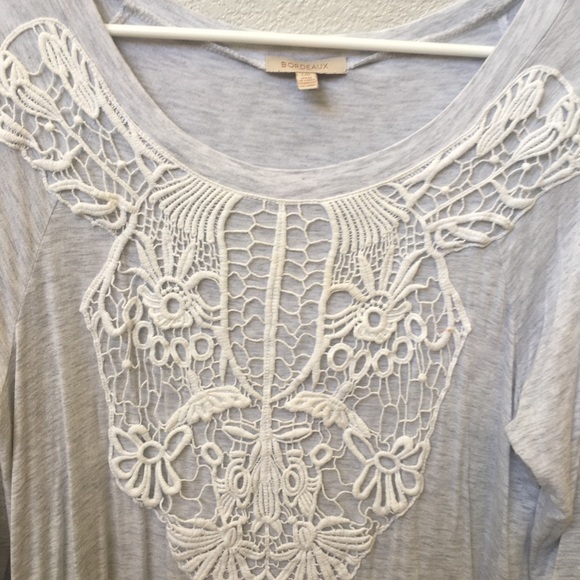 Gray lace top size large - Picture 3 of 4
